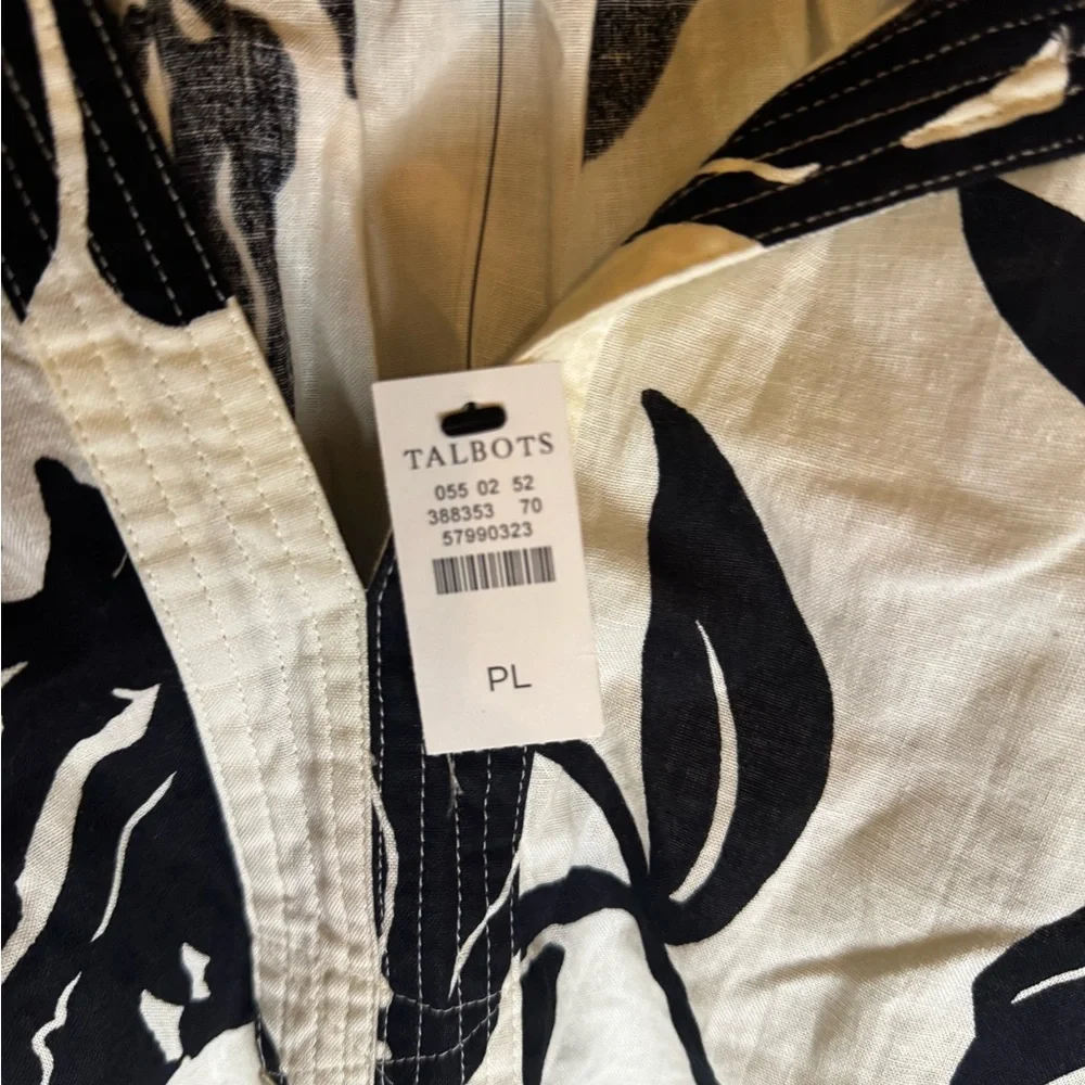 Talbots Petite Black Floral Print Blouse Button Down. - Picture 2 of 2